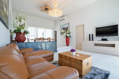 Gold Chariot Pool Villa, Phuket – 사진 11